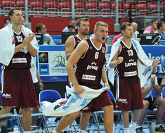 EČ basketbolā. Latvija - Lietuva 21:24 (rit 2.ceturtdaļa)