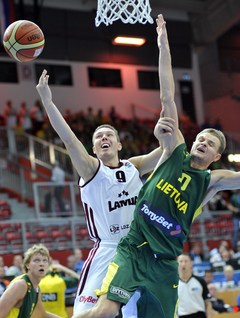 EČ basketbolā. Latvija - Lietuva 43:45 (rit 3.ceturtdaļa)