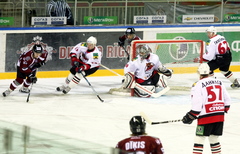 Rīgas hokejisti izcīna uzvaru pār Beļavska trenēto Dinamo-Šiņņik