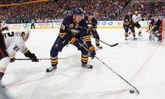 Girgensona  Sabres  piedzīvo zaudējumu NHL