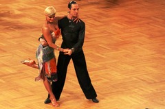 Latvijas pāris pasaules čempionātā Latīņamerikas dejās pirmo reizi sasniedz pusfinālu