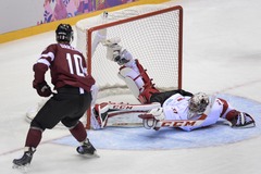 Olimpiskais hokeja turnīrs. 1/4 fināls. Kanāda - Latvija 1:1 (Noslēdzies 2.periods)