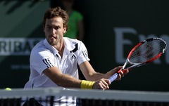 Gulbis saspringtā mačā piekāpjas Isneram Masters turnīra ceturtdaļfinālā