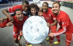 Minhenes Bayern futbolisti rekordātri nodrošina kārtējo bundeslīgas čempionu titulu