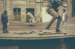 FOTO: Pasaulē pirmās longboard Mini Drome sacensības Rīgā