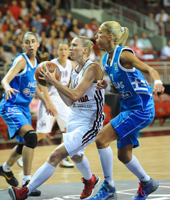 Latvijas basketbolistes Rozā lentītes spēlē svētdien Rīgā tiekas ar Grieķiju