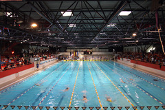 Latvijas čempionāta peldēšanā pirmā diena noslēdzas ar valsts rekordu un ārvalstu sportistu panākumiem