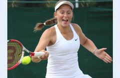 Ostapenko uzvar Vimbldonas junioru fināla otrajā setā