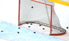 Jaundibinātā Liepājas hokeja komanda pārbaudes spēlē piekāpjas MHL vienībai Atlanti