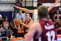 Latvijas U-18 basketbola izlase piekāpjas bez zaudējumiem spēlējošajiem horvātiem