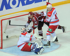 FOTO: Dinamo uzvar Lokomotiv un cīnīsies LDz kausa finālmačā