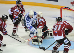 FOTO: Rīgas jaunie hokejisti MHL sezonu sāk ar atspēlēšanos un vienu punktu