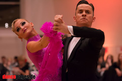 FOTO: Latvijas sporta deju pāris iekļūst Pasaules kausa finālā