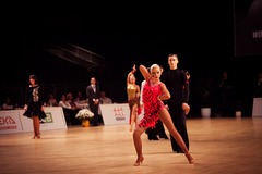 Jau trešais Latvijas pāris iekļuvis Pasaules Sporta deju federācijas reitingā desmitniekā