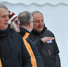Valsts prezidents sveic Latvijas bobslejistus ar izcīnīto Pasaules kausu