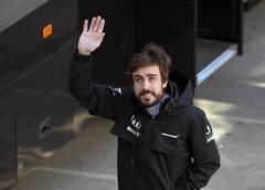 Alonso F-1 testa braucienā notikušajā avārijā guvis smadzeņu satricinājumu
