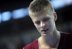 Porziņģis jaunākajās NBA drafta prognozēs iekļuvis pirmajā trijniekā