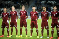 Latvijas futbola izlase pēc pirmā puslaika cīnās neizšķirti ar Turciju