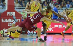 Latvijas basketbolisti Eiropas čempionātu sāk ar uzvaru (+ FOTO, VIDEO)
