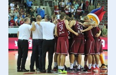 Latvijas basketbolisti ar spēli pret Slovēniju sāk cīņu EČ astotdaļfinālā