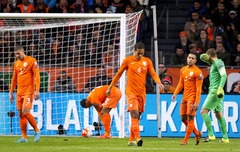 Nīderlandes futbolistiem vēl viens fiasko: Oranžie nekvalificējas EURO-2016