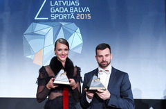 FOTO: Par Latvijas labākajiem sportistiem nosaukti M.Dukurs un Ikauniece-Admidiņa