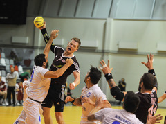 FOTO: Latvijas handbolisti sagrauj Kipru, pietuvojoties uzvarai PČ kvalifikācijas grupā