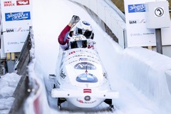 Pasaules kausa sezona bobslejā noslēdzas ar četrinieku sacensībām Kēnigsē trasē