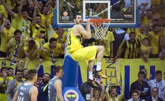 Fenerbahce un CSKA basketbolisti panāk 2-0 Eirolīgas ceturtdaļfināla sērijās