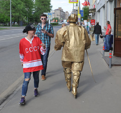 FOTO: Latvijas fani un 9.maijs Maskavā pirms spēles ar Krieviju
