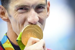 Felpsam vēl divas zelta medaļas; karjerā izcīnīto olimpisko godalgu skaits sasniedz 25