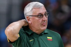 Lietuvas basketbolisti olimpisko spēļu ceturtdaļfinālā tiksies ar Lēmaņa vadīto Austrāliju