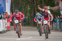 FOTO: SEB MTB čempionātā triumfē Blūms un ZZK komanda