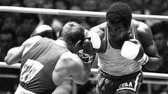 Miris slavenais kubiešu bokseris Teofilo Stīvensons