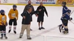 Par 13 gadus veca hokejista klupināšanu arestē treneri