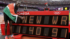 Rudiša uzstāda pasaules rekordu 800 metros