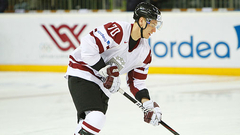 Latvijas hokeja izlase aizvada pirmo pārbaudes spēli pirms PČ