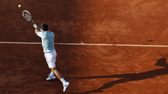 Džokovičs un Nadals trīs setos sasniedz «Roland Garros» 4. kārtu