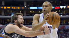 NBA veterāns Hils paziņo par basketbolista karjeras beigšanu