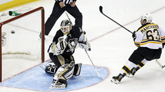 «Bruins» sagrauj «Penguins» un sērijā panāk 2-0