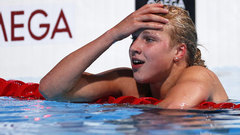 Meilutīte uzstāda pasaules rekordu arī 50 metru brasa peldējumā
