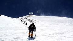 Latvijas alpīnisti sasnieguši vienu no Pamira virsotnēm