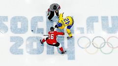 Hokejs Sočos: Zviedrija - Kanāda pirmajā trešdaļā 0:1