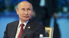 NHL kluba īpašnieks: Putins izmanto tādas pašas metodes kā Hitlers