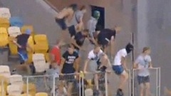 Video: Fani izraisa nekārtības futbola mačā Kijevā