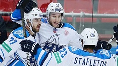 «Ņeftehimik» hokejistu slimības dēļ pārceļ KHL spēli