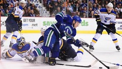 Ķēniņam divas rezultatīvas piespēles «Canucks» uzvarā