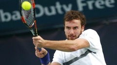 Gulbis pārtraucis sadarbību ar treneri Bresniku