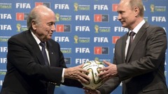 Blaters tomēr atkāpsies no FIFA prezidenta amata