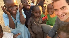 Federers apmeklē Malāviju, kur uzsāks labdarības programmu bērniem